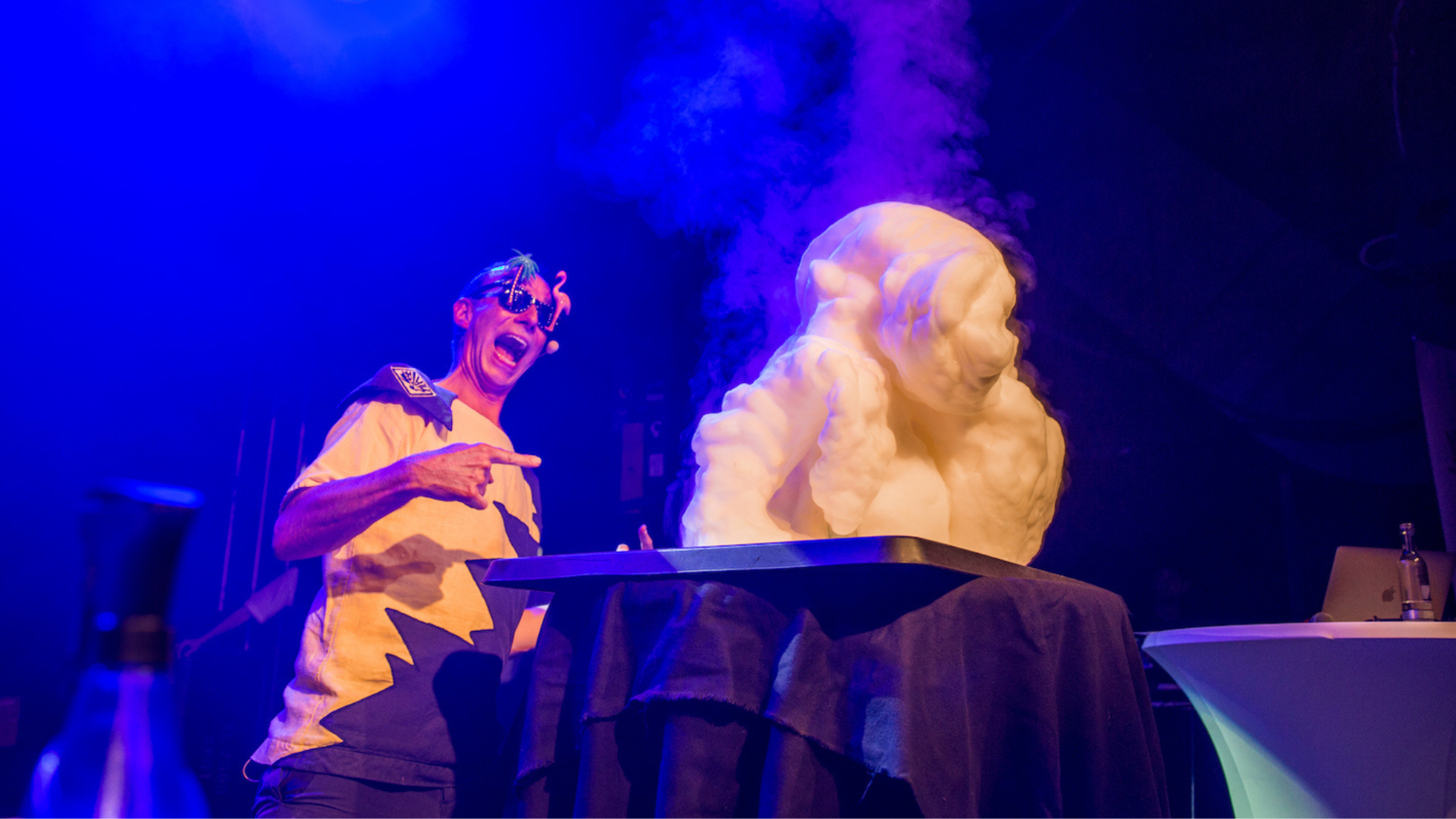 Schall und Rauch: Experimentalshow mit Magic Andy